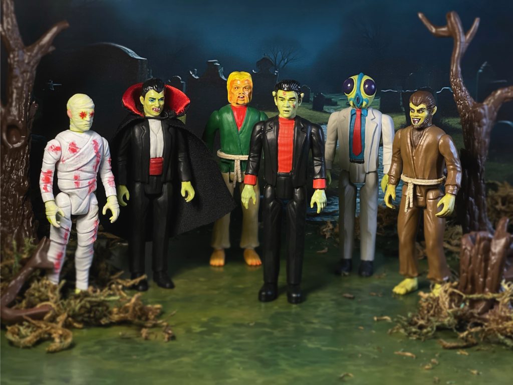 Lincoln Monsters, Action Figures, 3.75" figures, Dracula, Tomland, Frankenstein, Mummy, Werewolf, Wolfman, Hunchback, Glow in the Dark, Rack toys, Mr Rock, Knock offs, White Elephant Toyz, Figure Fiend, Toy-Ventures, Absolutely Retro, The Fly, Morlock, Monster toys, Reaction figures, Kick Starter, 